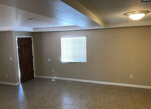 1663 E 85th St in Los Angeles, CA - Building Photo - Building Photo