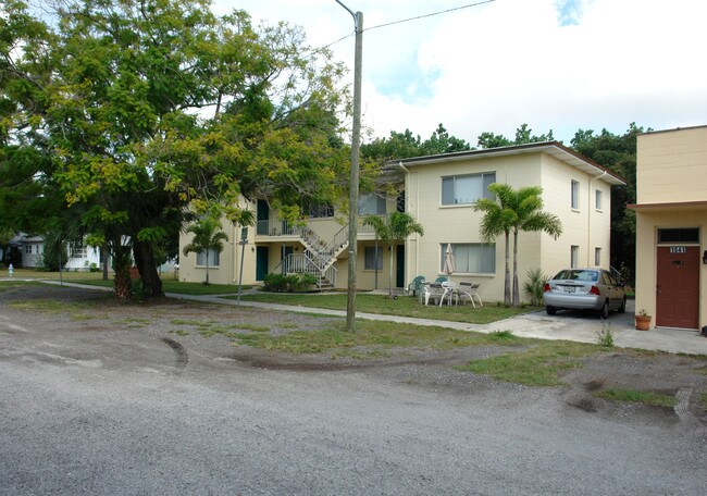 1693 2nd Ave N in St. Petersburg, FL - Foto de edificio - Building Photo