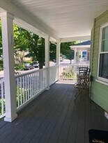 253 Brown St, Unit 1 in Waltham, MA - Building Photo