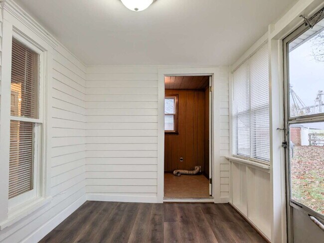 112 Moore St in Dresden, TN - Building Photo - Building Photo