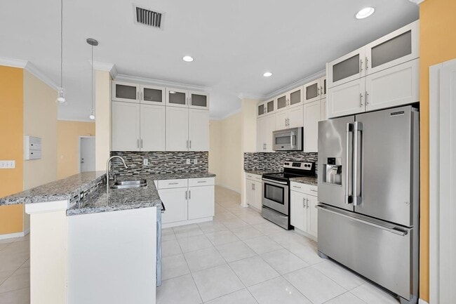 16315 SW 26th St in Miramar, FL - Building Photo - Building Photo