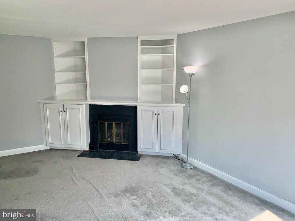 3821 Davis Pl NW, Unit 5 in Washington, DC - Building Photo