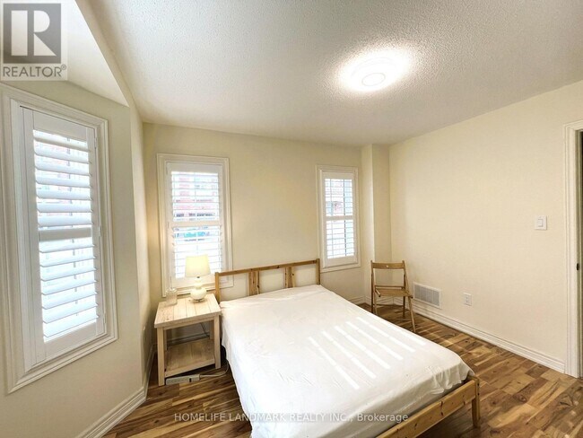 29 Spiv Grv Wy in Markham, ON - Building Photo - Building Photo