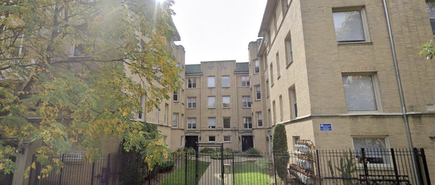 1625 W Columbia Ave in Chicago, IL - Building Photo