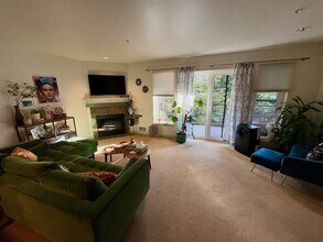 5001 California Ave SW in Seattle, WA - Building Photo - Building Photo