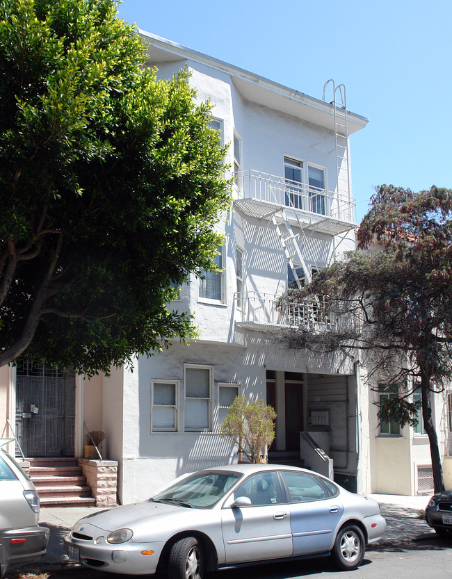 3672 20th St in San Francisco, CA - Foto de edificio - Building Photo