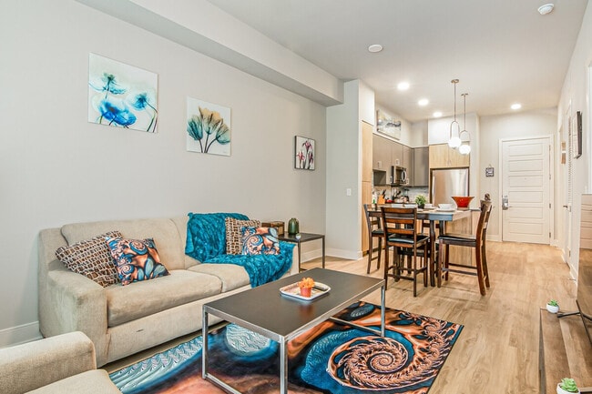 950 Leeland St in Houston, TX - Building Photo - Building Photo