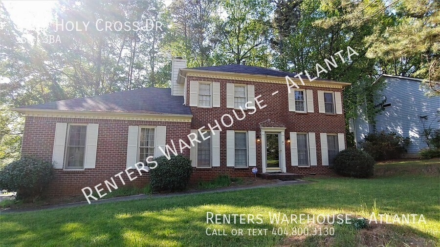 3759 Holy Cross Dr in Decatur, GA - Foto de edificio