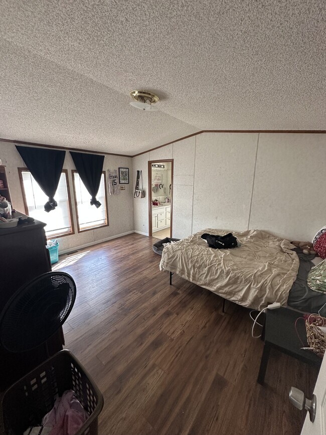 620 S Burroughs St in Ottawa, KS - Building Photo - Building Photo