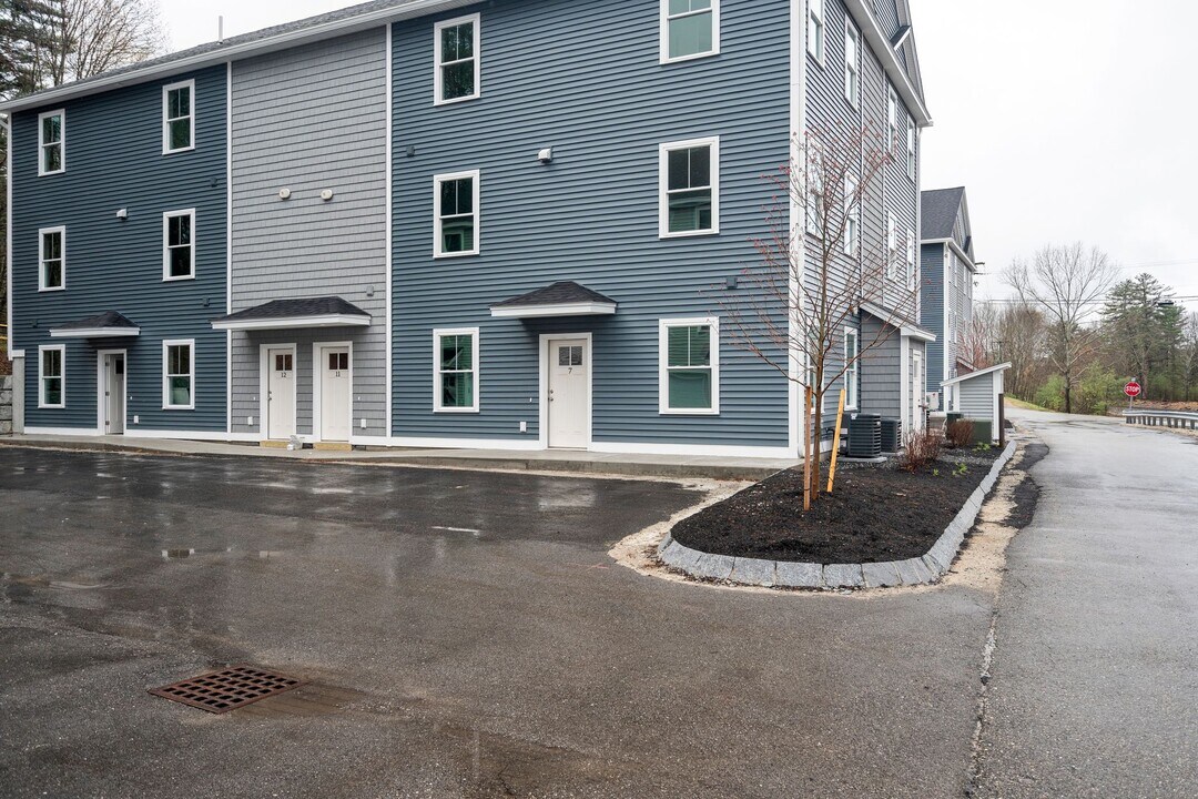 Paul's Place in South Berwick, ME - Building Photo