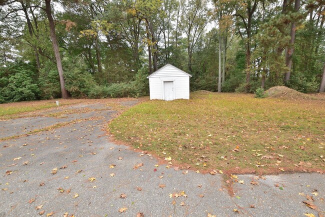 1760 Country Club Rd in Rocky Mount, NC - Building Photo - Building Photo