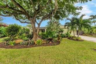 2433 NE 26th Ave in Fort Lauderdale, FL - Building Photo - Building Photo
