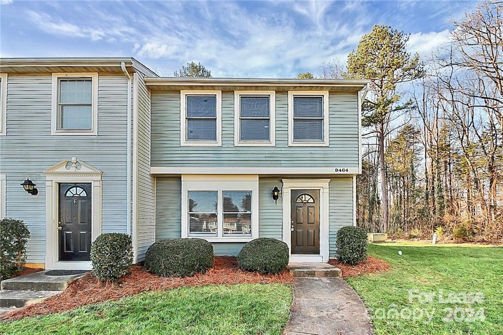 9464 Lexington Cir in Charlotte, NC - Building Photo