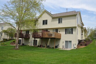 6229 Commonwealth Dr in Loves Park, IL - Building Photo - Building Photo