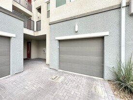 11251 Hidden Peak Ave in Las Vegas, NV - Building Photo