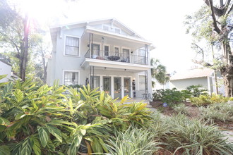 The Tree Fort in Tampa, FL - Building Photo - Building Photo