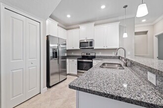 1746 Roseville St in Lutz, FL - Building Photo - Building Photo