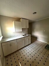 1591 Locust St in Memphis, TN - Building Photo - Building Photo