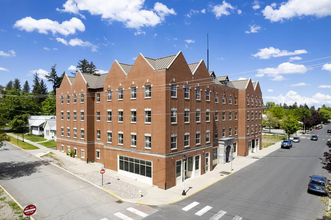 Brewster Hall in Cheney, WA - Building Photo