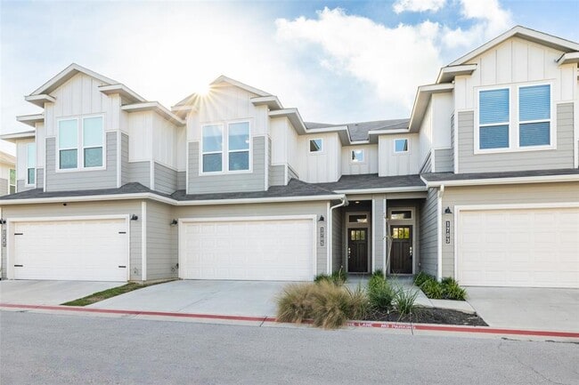 property at 1705 Roseburg Dr