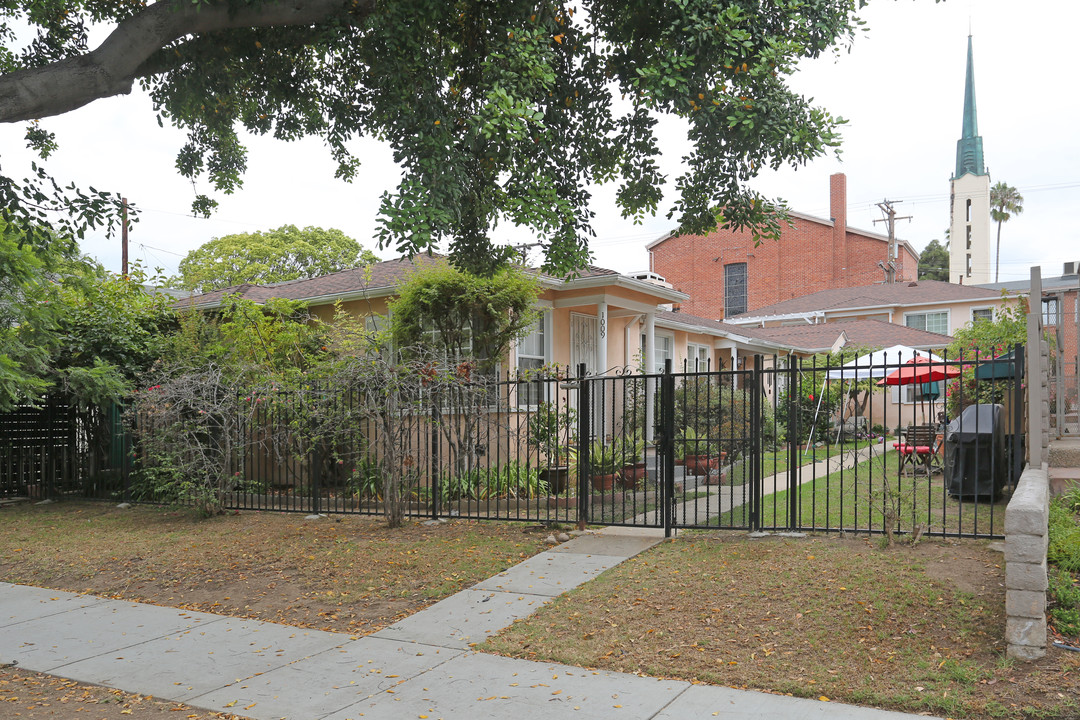 1009 10th St in Santa Monica, CA - Building Photo