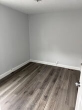 13 Earl St in Duquesne, PA - Building Photo - Building Photo