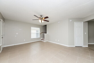 9801 Red Clover Ave in Orlando, FL - Building Photo - Building Photo