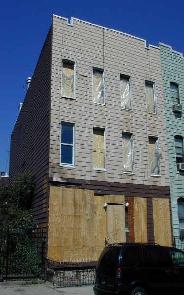 27 Olive St in Brooklyn, NY - Building Photo