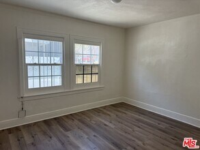 901 S Berendo St in Los Angeles, CA - Building Photo - Building Photo