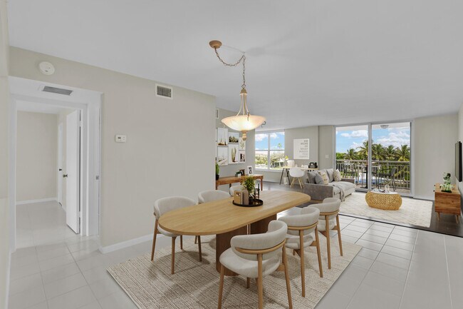 1050 Hillsboro Mile in Hillsboro Beach, FL - Building Photo - Building Photo