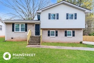 6702 Londonderry Dr in Morrow, GA - Building Photo