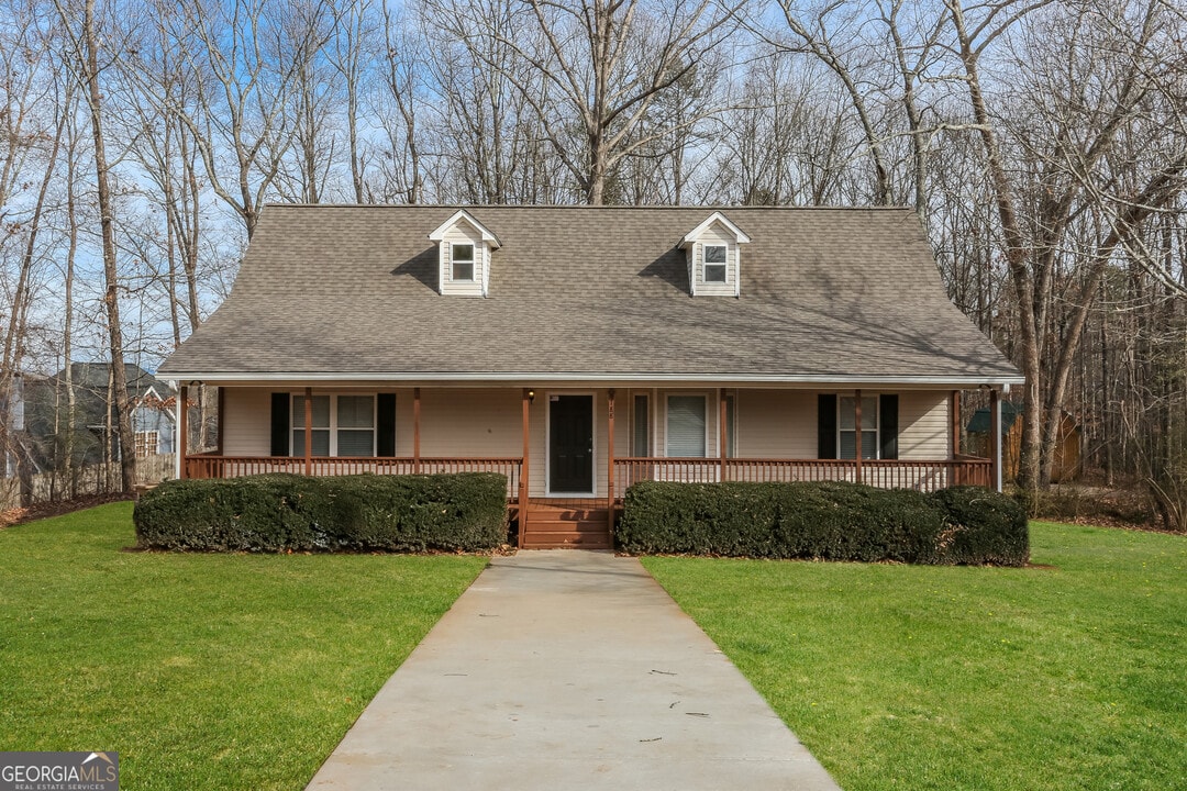 5788 Adrian Ln in Gainesville, GA - Building Photo