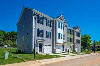 23 Chester Ct in Middletown, MD - Building Photo - Building Photo