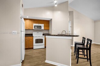 12650 Vista Isles Dr in Sunrise, FL - Building Photo - Building Photo