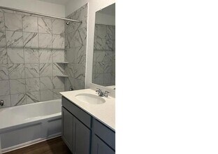 607 Waterway Ave in Hutto, TX - Building Photo - Building Photo