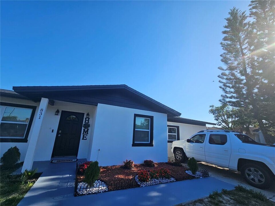 831 Quintilian Ave in Orlando, FL - Building Photo