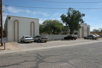 Winstel Park Apartments in Tucson, AZ - Building Photo - Building Photo