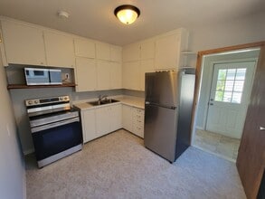 4007 W 5th St in Duluth, MN - Building Photo - Building Photo