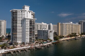 Ashley in Miami Beach, FL - Building Photo - Building Photo