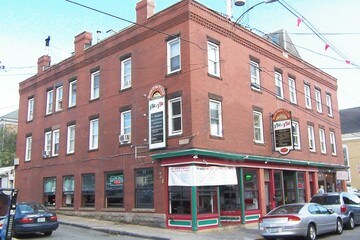 372-380 Thames St