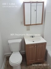 1206 W Lincoln Ave in Milwaukee, WI - Building Photo - Building Photo