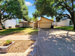 11803 Hyacinth Dr in Austin, TX - Building Photo - Building Photo