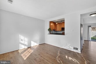 9594 Inverary Ct in Lorton, VA - Building Photo - Building Photo