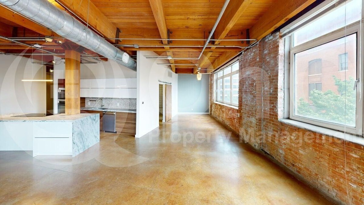 509 Elm St in Dallas, TX - Building Photo