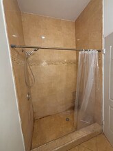 2421 Hunter St in Los Angeles, CA - Building Photo - Building Photo