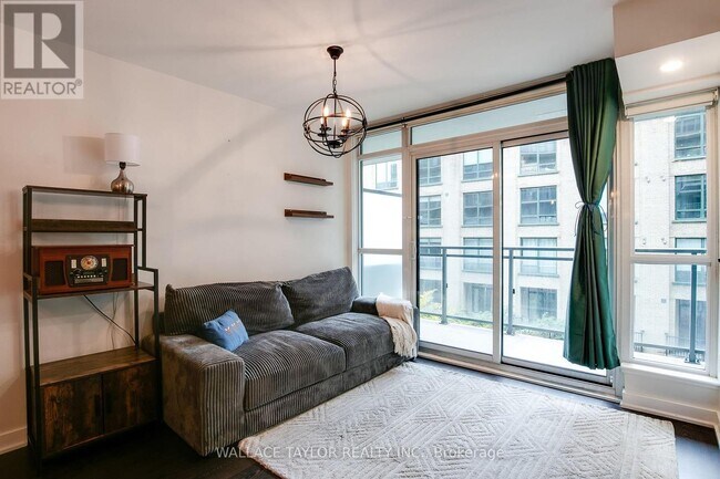 775 King St W in Toronto, ON - Building Photo - Building Photo