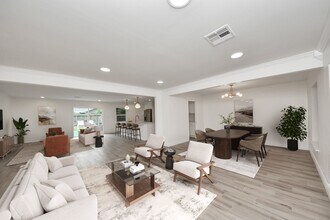 10227 Metronome Dr in Houston, TX - Foto de edificio - Building Photo