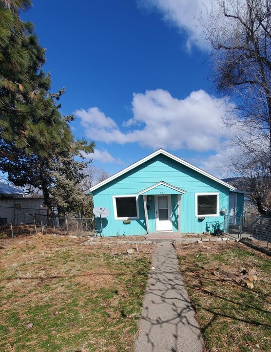 527 Upham St-Unit -527 in Klamath Falls, OR - Building Photo