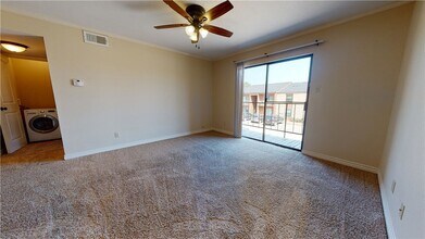 904 University Oaks Blvd, Unit 20 in College Station, TX - Building Photo - Building Photo