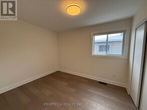 14 Lebos Rd in Toronto, ON - Building Photo - Building Photo